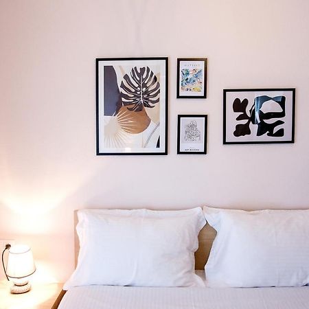 Konstantina & Evgenia Deluxe Apartment Néa Péramos Esterno foto